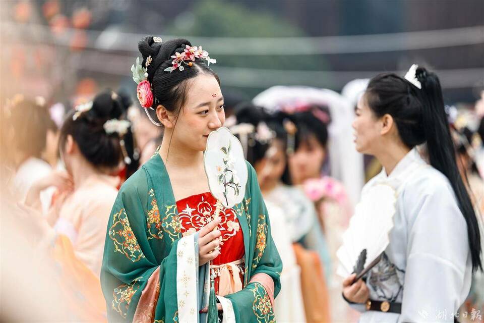 武漢園博園漢口里花朝節(jié)開幕
